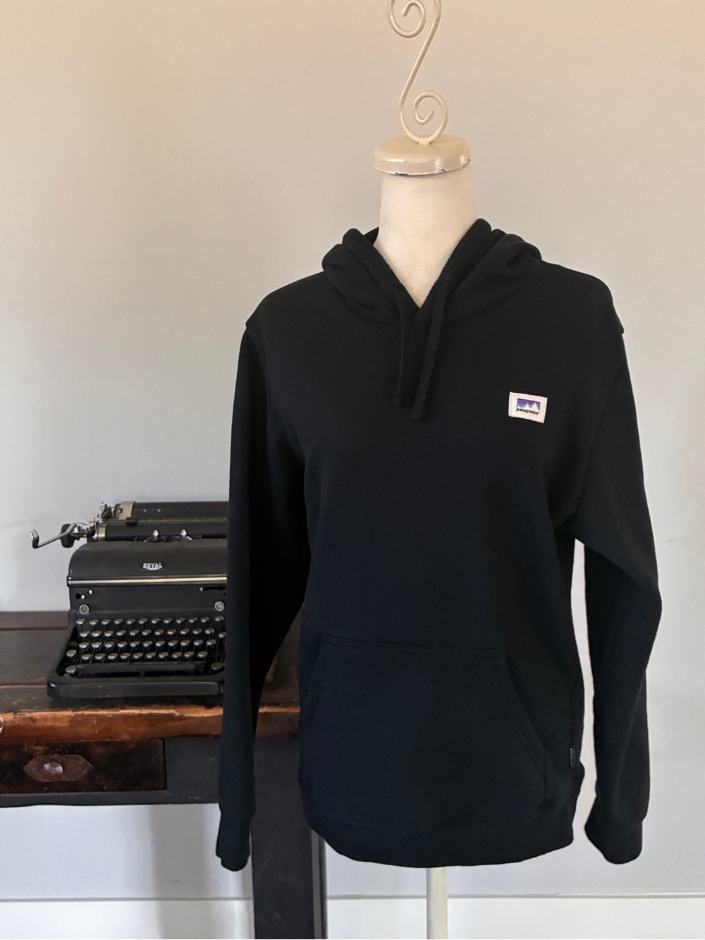 Patagonia Uprisal Hoodie Sweatshirt in Washed Black - Size Medium